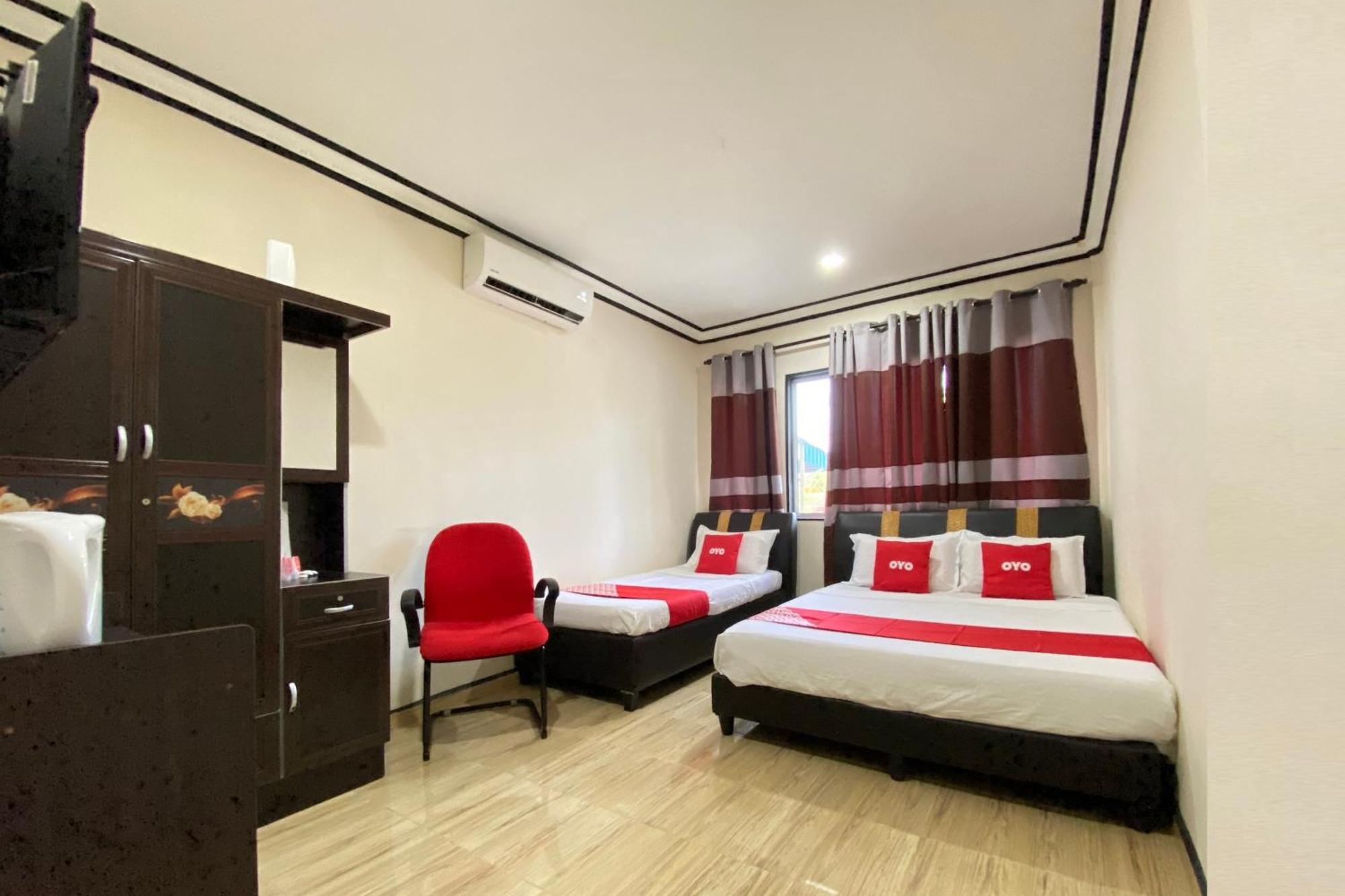 Oyo 90205 Bayu Sintok Motel Changlun Buitenkant foto