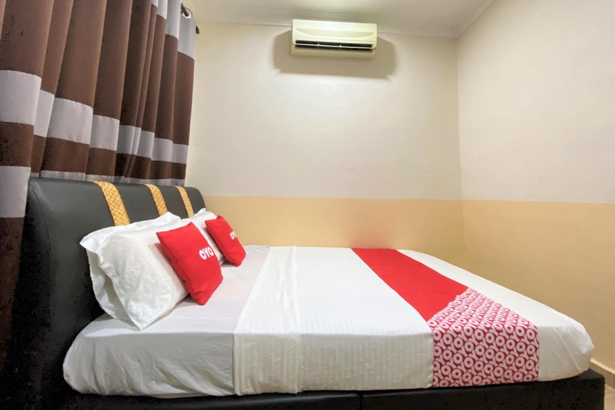 Oyo 90205 Bayu Sintok Motel Changlun Buitenkant foto