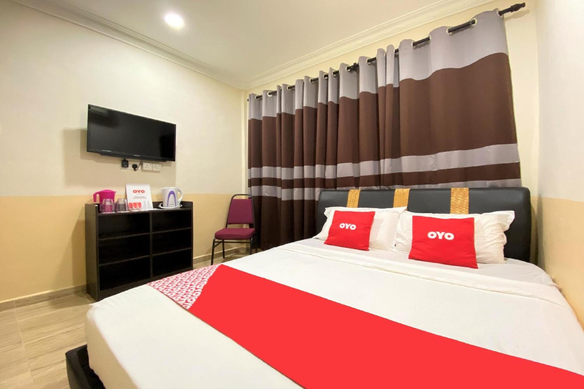 Oyo 90205 Bayu Sintok Motel Changlun Buitenkant foto