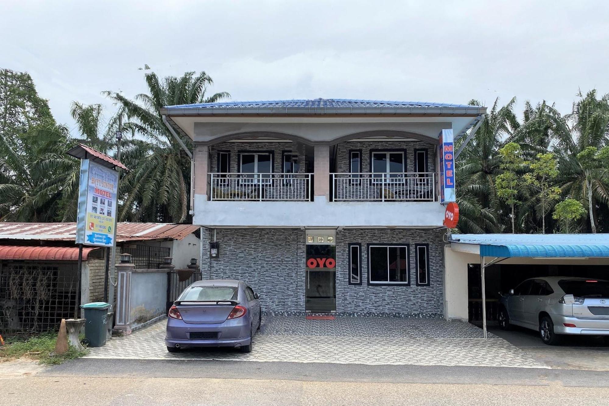 Oyo 90205 Bayu Sintok Motel Changlun Buitenkant foto